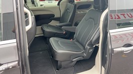 2022 Chrysler Pacifica Limited AWD