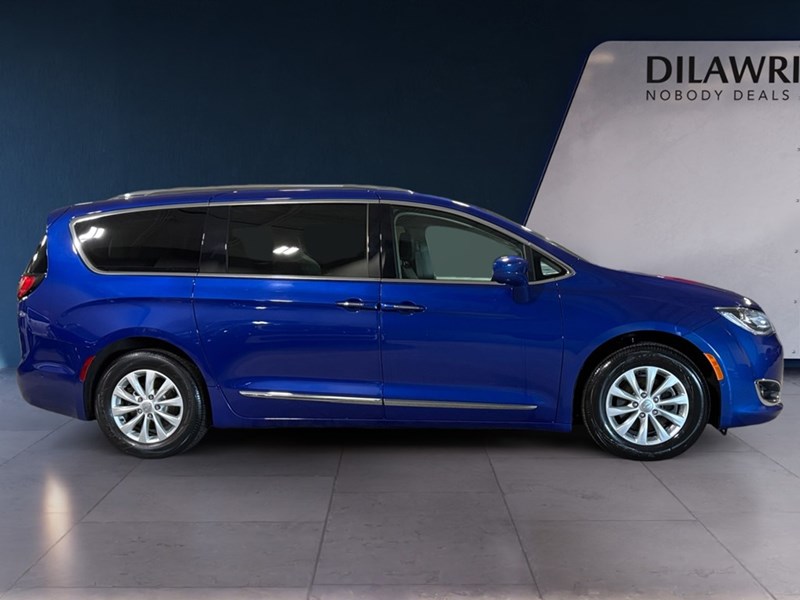 2019 Chrysler Pacifica Touring-L 2WD