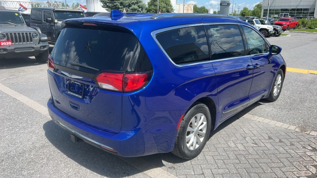 2019 Chrysler Pacifica Touring-L 2WD