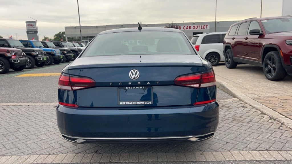 2021 Volkswagen Passat Highline Auto