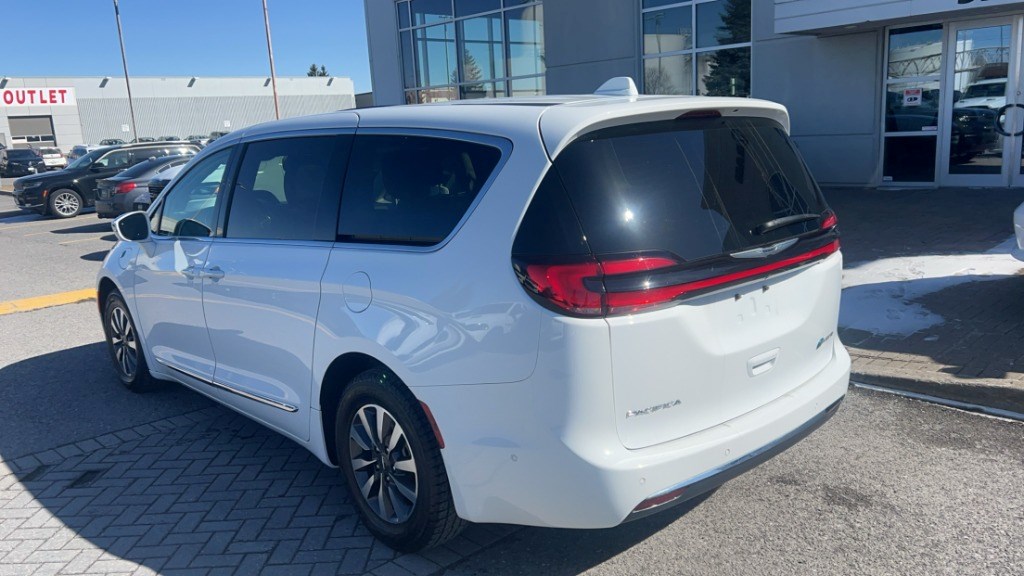 2022 Chrysler Pacifica Hybrid Limited | 360 CAMERA | REAR SEAT ENTERTAINMENT