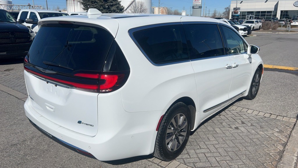 2022 Chrysler Pacifica Hybrid Limited | 360 CAMERA | REAR SEAT ENTERTAINMENT