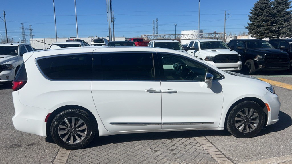 2022 Chrysler Pacifica Hybrid Limited | 360 CAMERA | REAR SEAT ENTERTAINMENT