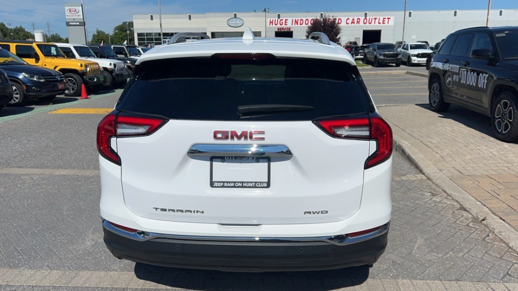 2022 GMC Terrain AWD 4dr SLT