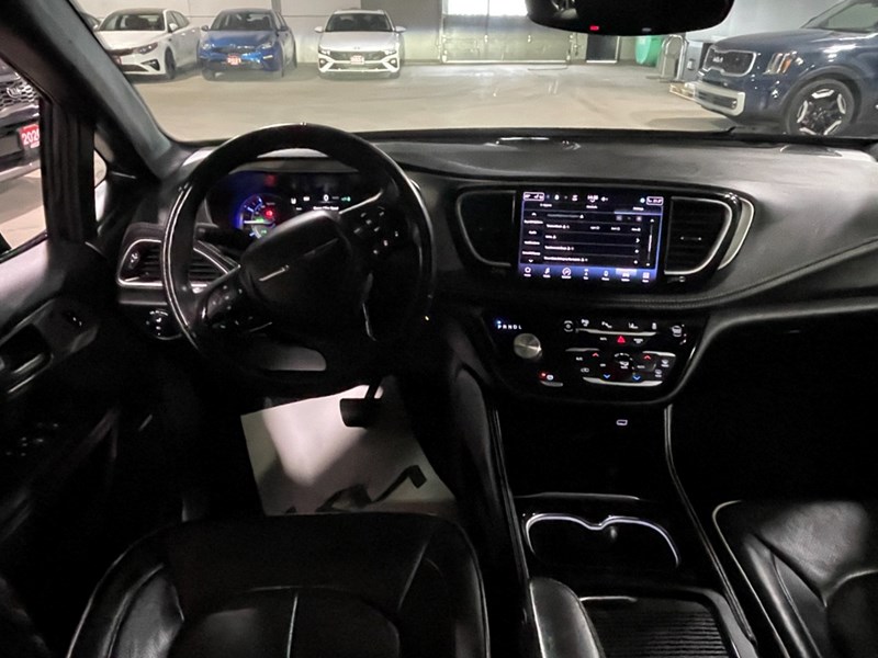 2022 Chrysler Pacifica Hybrid Limited 2WD